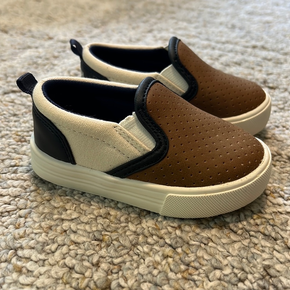 Toddler slide on sneakers